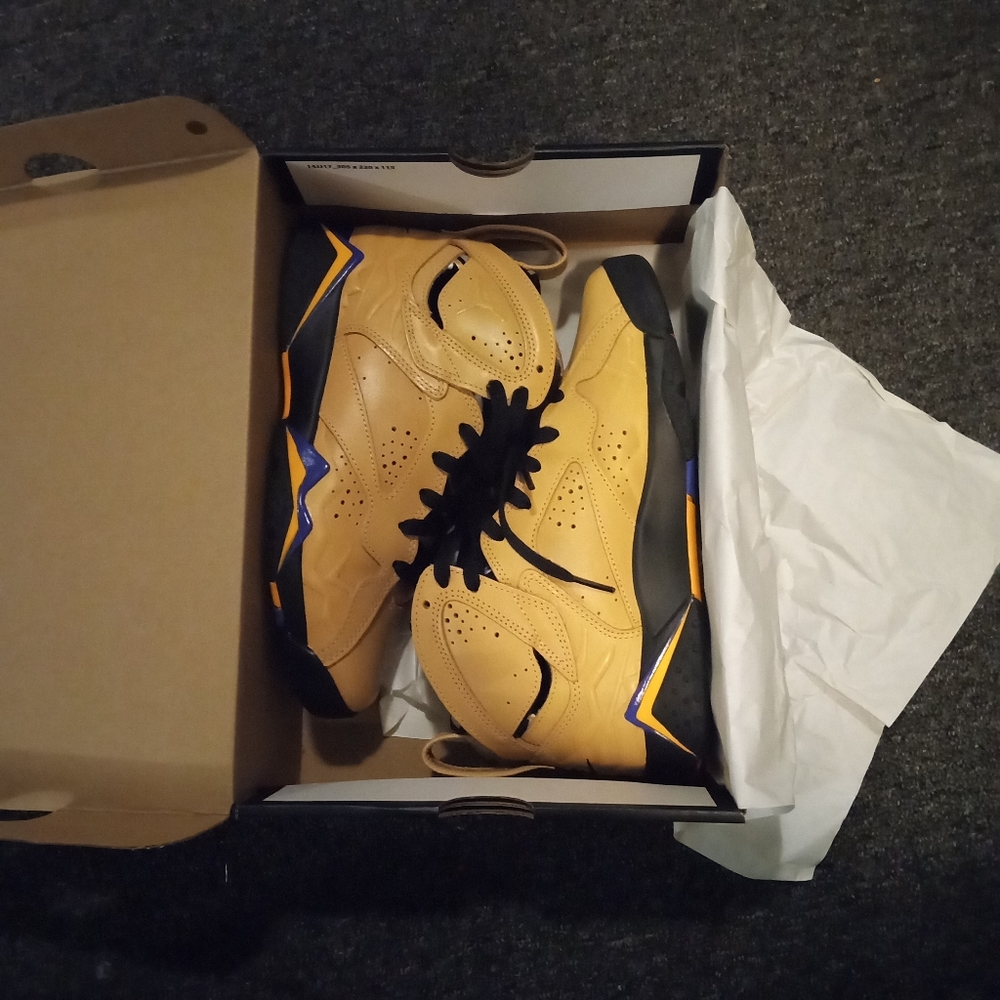 Air Jordans Retro 7 (Size 6.5Y)